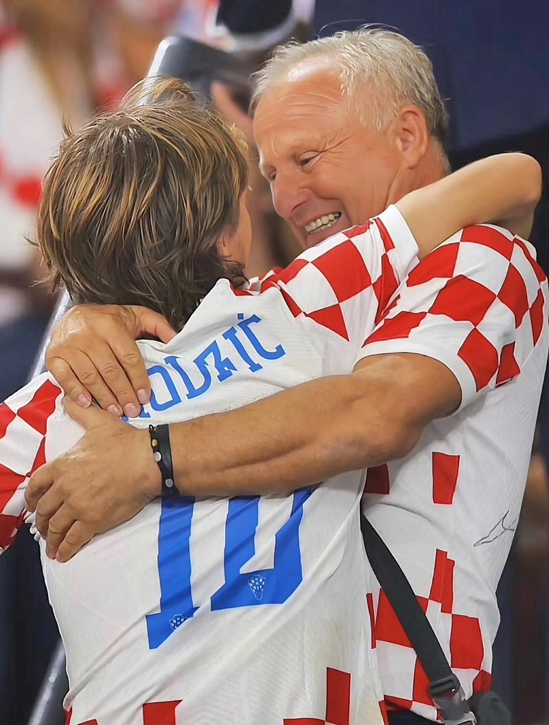 博彩营销套路：解析“VIP 免费酒店与直升机”背后的长期获利模型。（揭秘博彩营销：“VIP免费酒店与直升机”背后的长期盈利机制）